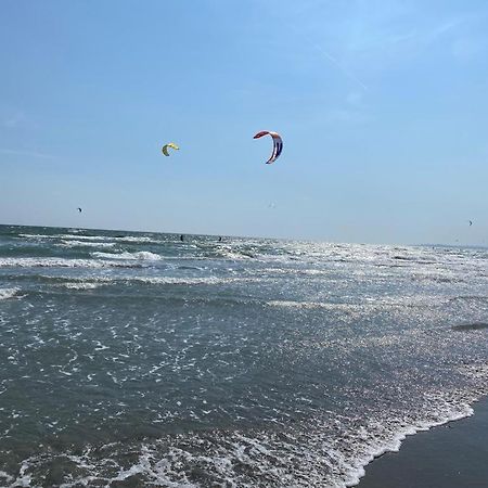 Emi Apartment Mamaia Năvodari Exteriör bild